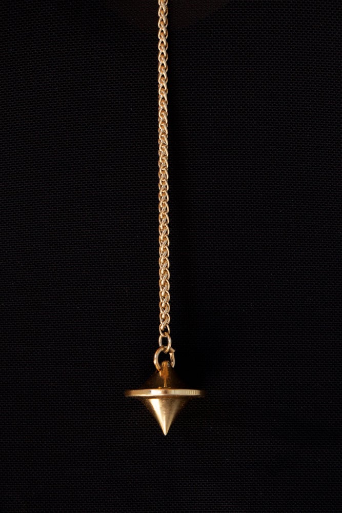 The Venutia Pendulum Necklace